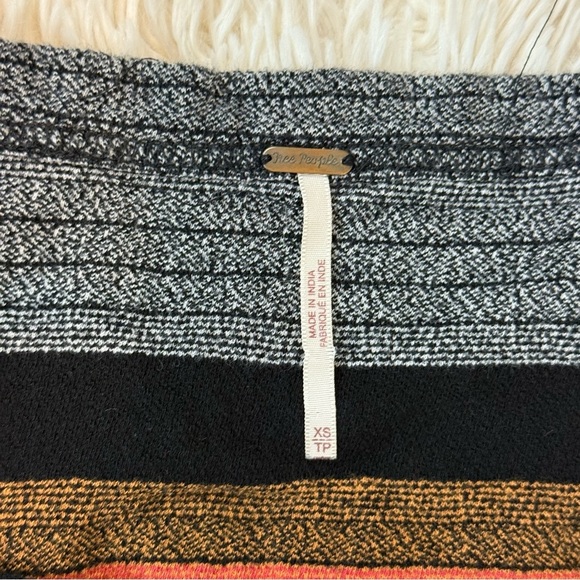 Free People multicolor Embroidered Crop Swing Tank Top XS cut out back cotton - Picture 9 of 9